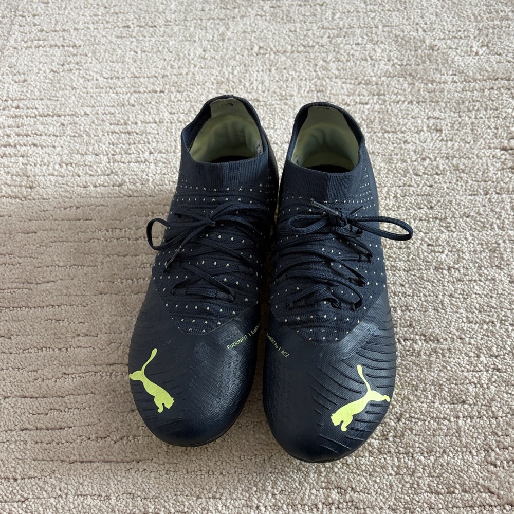 Puma Youth Soccer Cleats - Size 6c